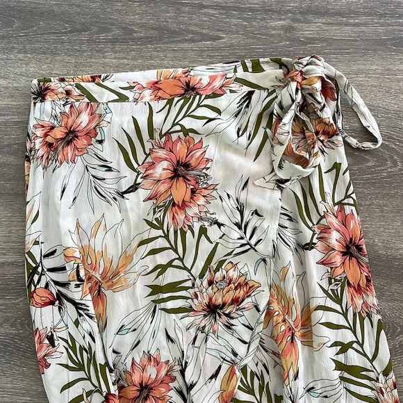 Rip Curl Playa Blanca Wrap Skirt - Picture 2 of 9